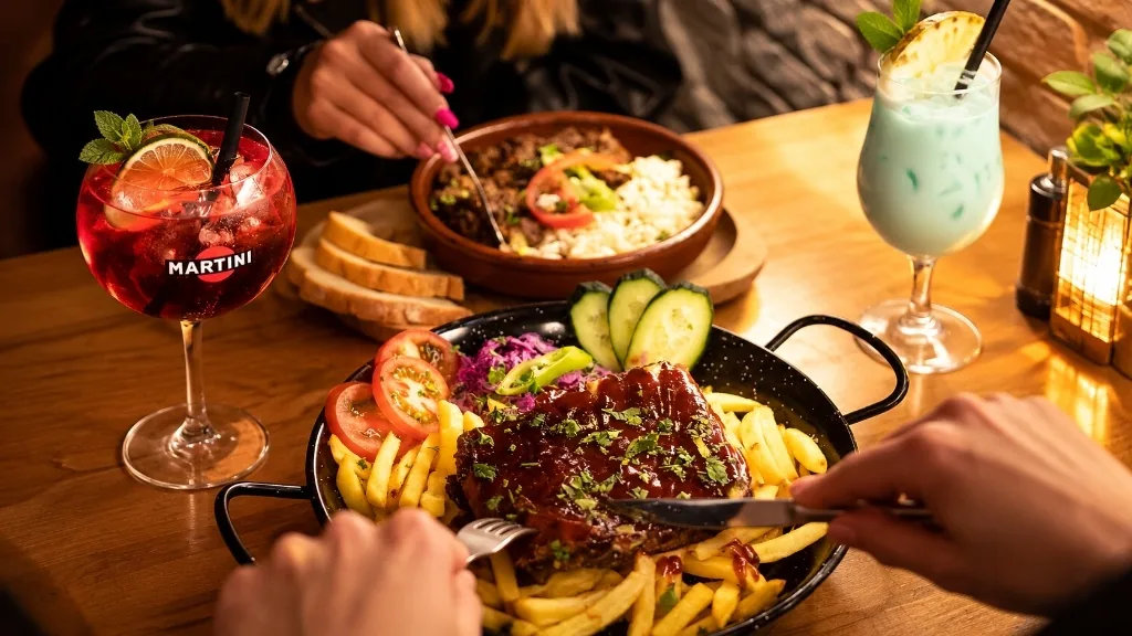 Barbecue Lakoma & Köretek - Kupak Bar & Bistro
