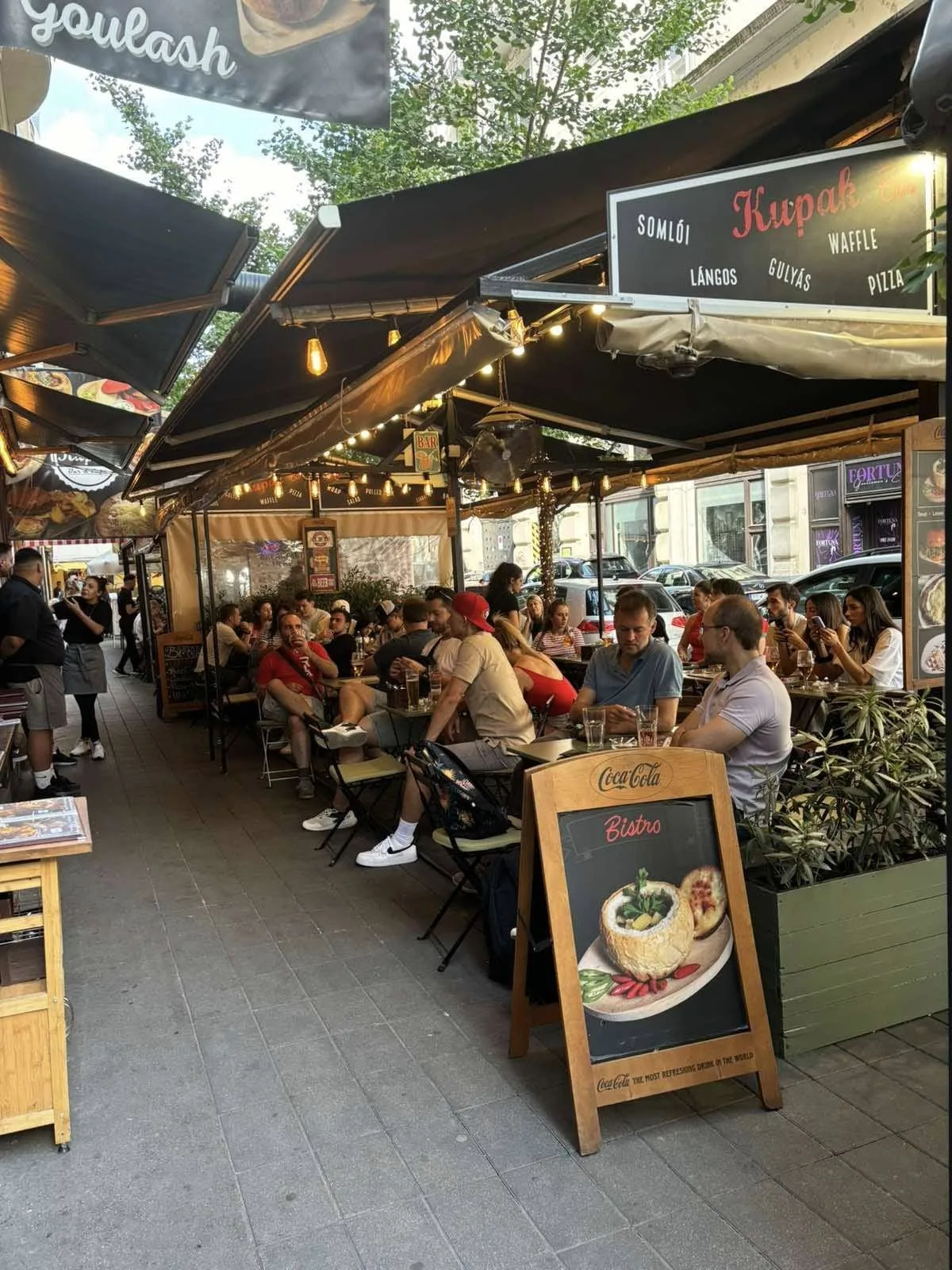 Teraszos Hangulat - Kupak Bar & Bistro