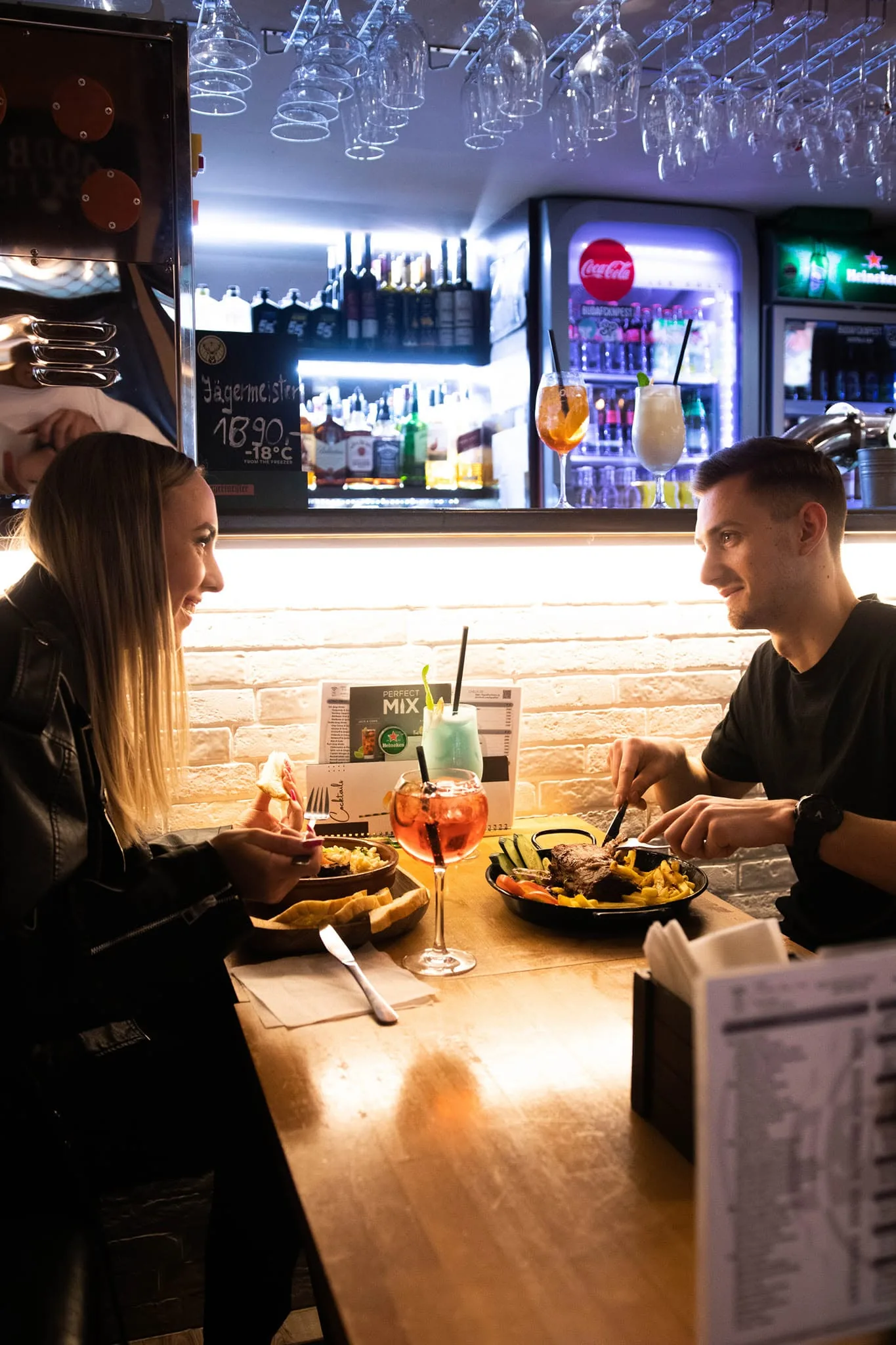 Kupak Életérzés Esték - Kupak Bar & Bistro