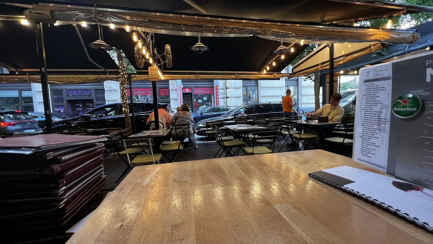 Esti Fények & Design - Kupak Bar & Bistro
